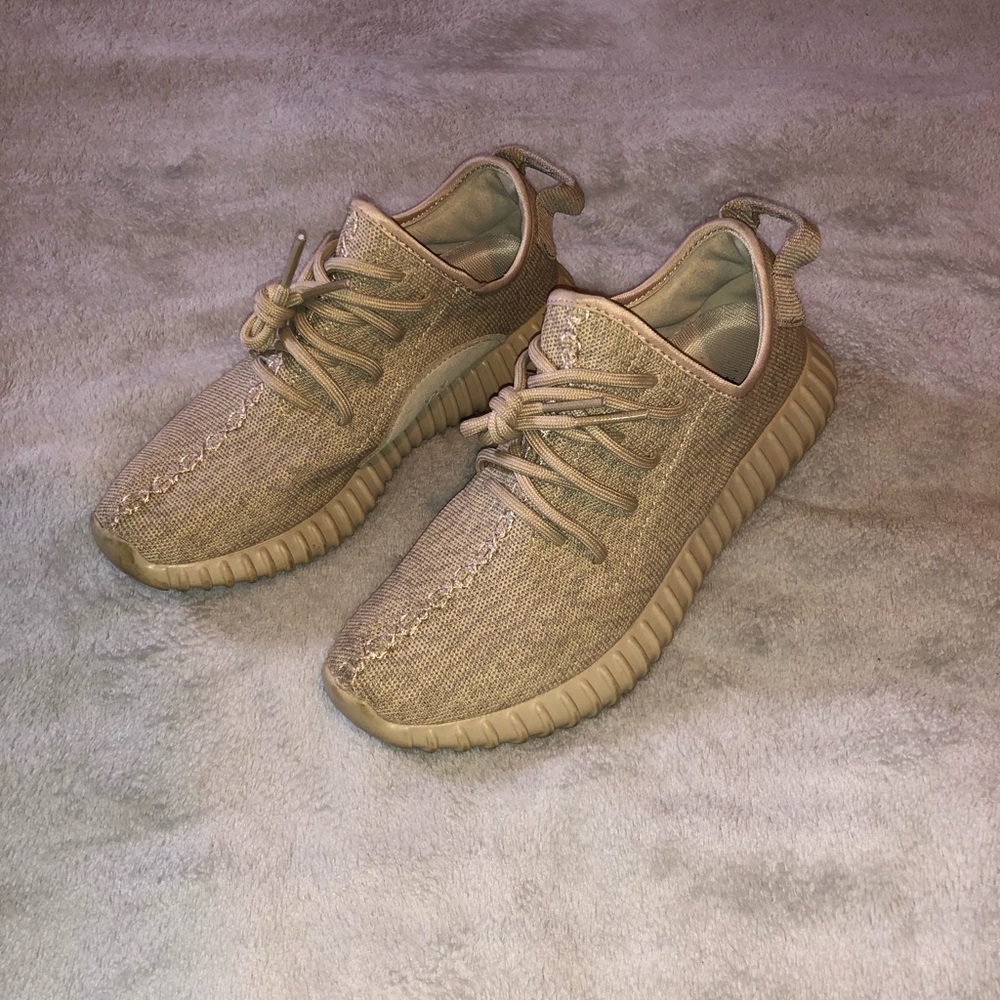 UA yeezy 350 Oxford tans